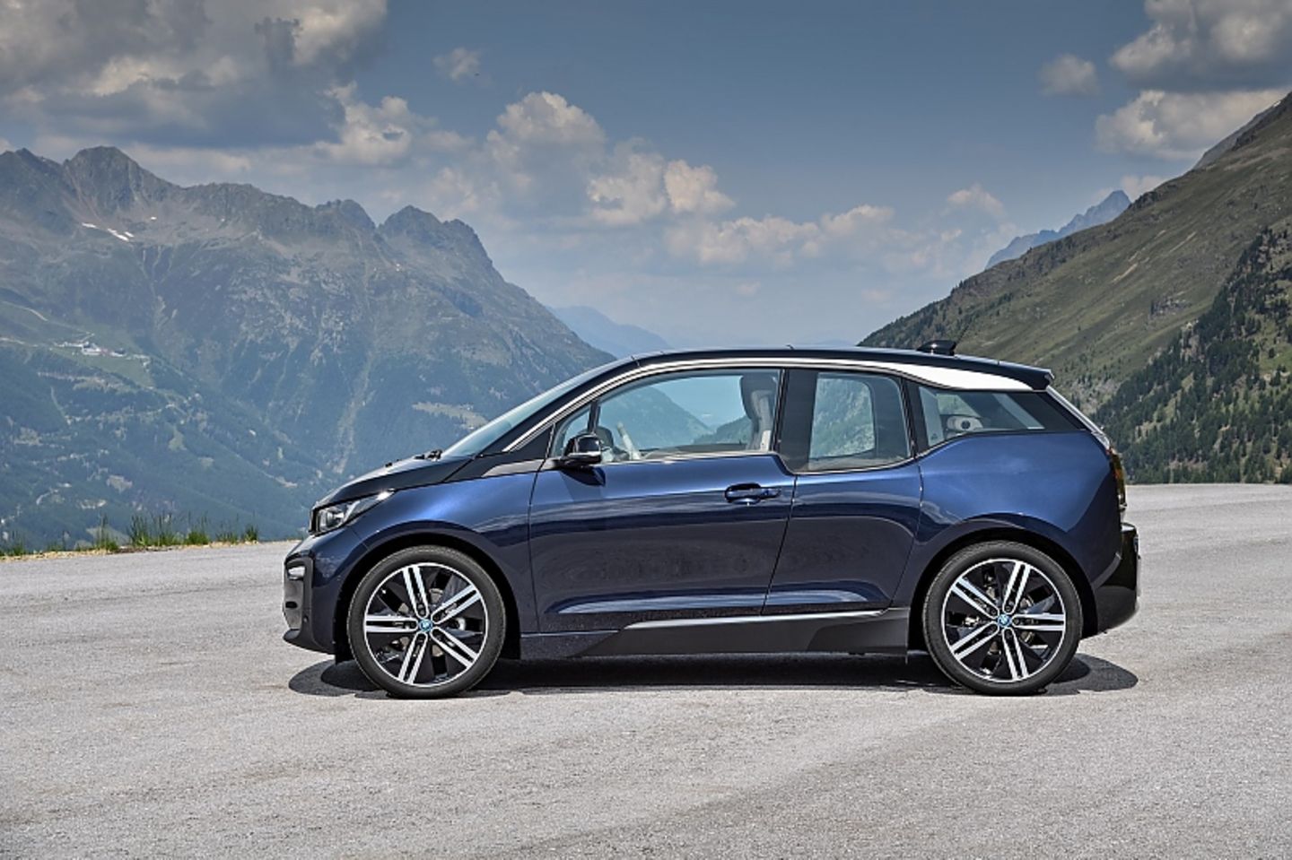 Die Farbe "Imperial Blue" ist neu