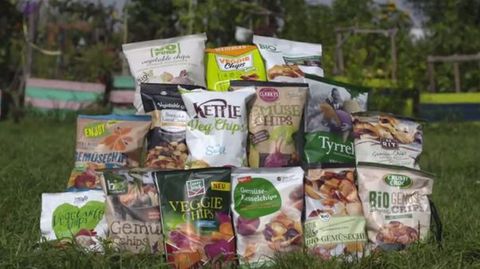 Stiftung Warentest: Warum Sie die Finger von Gemüsechips aus der Tüte lassen sollten