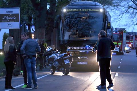 Der Mannschaftsbus von Borussia Dortmund am Tag des Sprengstoff-Anschlags