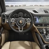 Das Cockpit des neuen Porsche Cayenne 2018