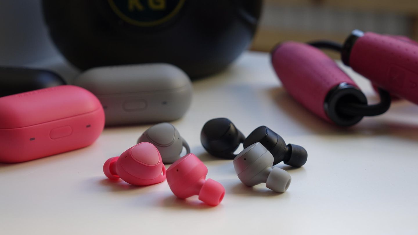 Die Gear Icon X gibt es in drei Farben: Schwarz, Pink und Grau.