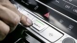 Per Knopfdruck wird das autonome Fahren aktiviert