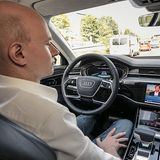 Der Staupilot erlaubt auch das TV-Schauen während er aktiv ist