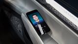 Skoda Vision E - zur Bedienung gibt es iPhones in den Türen