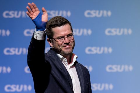 Karl-Theodor zu Guttenberg absolviert seinen Wahlkampfauftritt in seiner Heimat Kulmbach