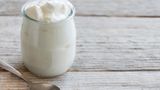 Die Proteine und Milchsäurebakterien im Joghurt sind gut für Ihren Körper und bringen den Stoffwechsel in Schwung. 