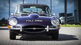 Die Scheinwerfer hinter Glas sind ein Merkmal der Series 1 E-Types