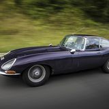 Das Fahrwerk wurde aufgrund der Mehr-PS mit Koni-Dämpfern straffer abgestimmt