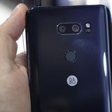 LG V30 - das Hollywood-Smartphone  Mit dem LG V30 bringen die Koreaner ihre Spitzengeräte der V-Reihe das erste Mal nach Deutschland. In dem schicken Smartphone mit gigantischem Display steckt eine Doppelkamera, die Spezial-Effekte à la Hollywood ermöglichen soll. Für den passenden Sound sorgen die Experten von Bang & Olufsen. Mehr erfahren Sie in diesem Artikel.