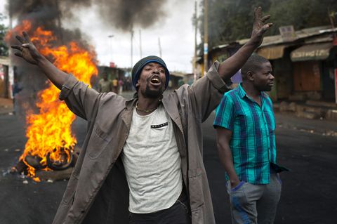 Anhänger des kenianischen Oppositionsführers Odinga demonstrieren