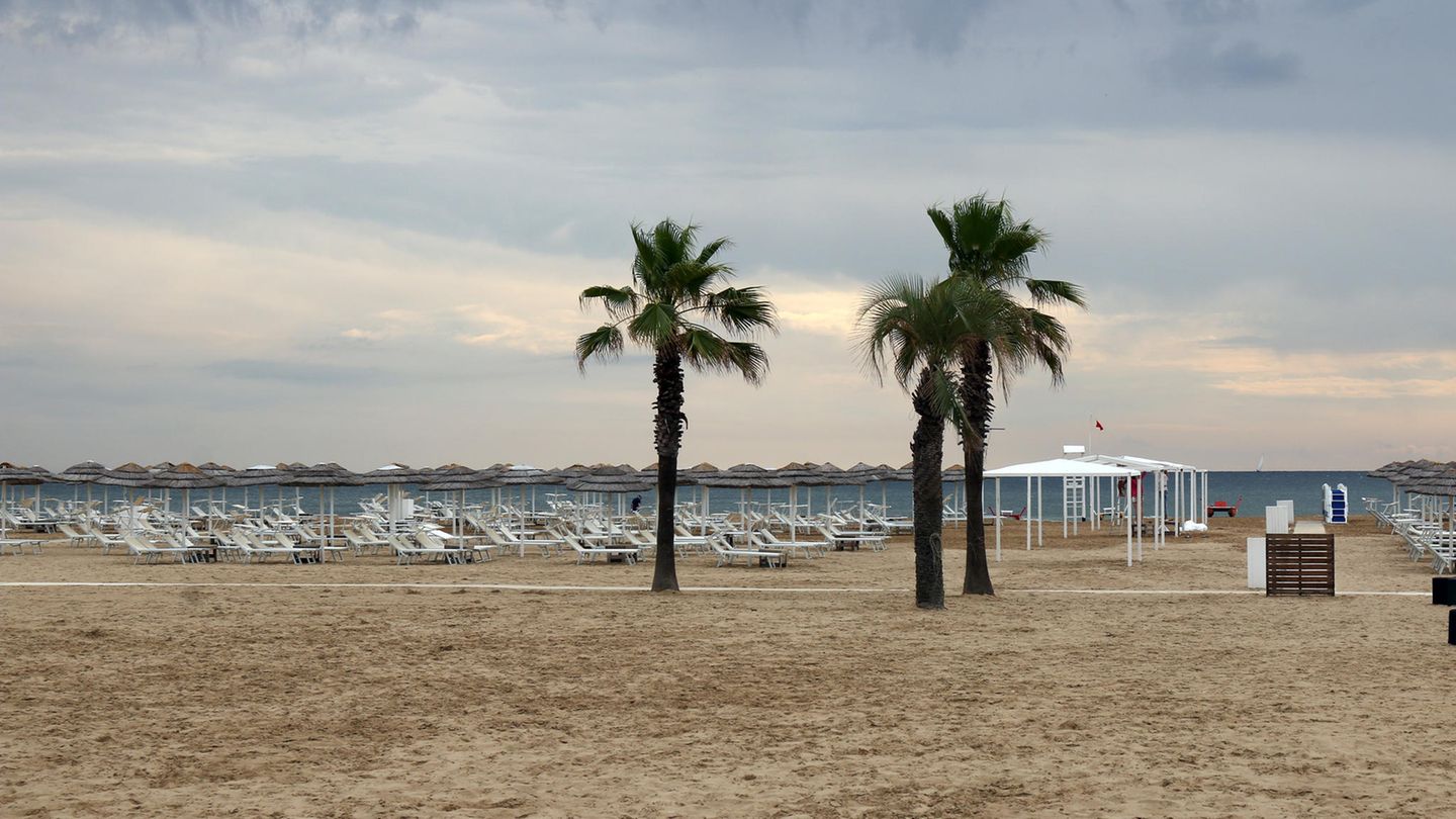 Nach der Gruppenvergewaltigung an einem Strand im Gemeindegebiet von Rimini sind vier Tatverdächtige gefasst worden (Archivbild)