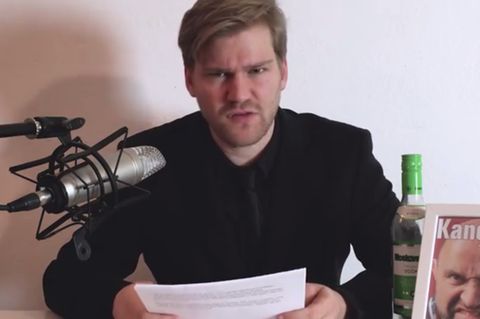 "Die Partei" habe über 30 AfD-freundliche Facebook-Gruppen gekapert, verkündet Shahak Shapira