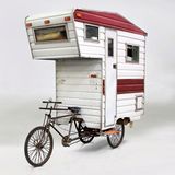 Camper Bike, Kevin Cyr: Das stilvolle Camper-Fahrrad ist nur ein Denkanstoß - mit einem modernen E-Bike sollte man so ein Mini-Gebäude sogar bewegen können.
