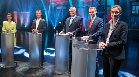 Wagenknecht, Özdemir, Herrmann, Lindner und Weidel beim TV-Fünfkampf