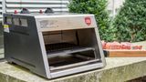 Der Otto Wilde Grill sieht eigentlich ganz harmlos aus, wird aber höllisch heiß - bis zu 900 Grad Celsius.