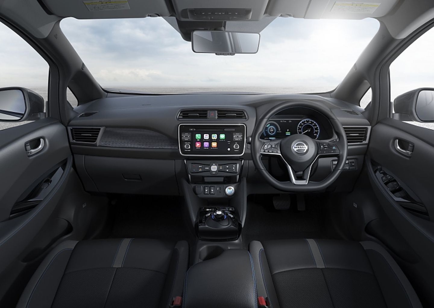 Das Cockpit des Nissan Leaf II 2018