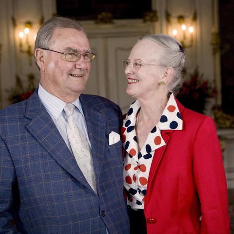 Königin Margrethe II und ihr Ehemann Prinz Henrik feierten am 2. Juni dieses Jahres im Palast Fredensborg bei Kopenhagen ihren 40. Hochzeitstag.
