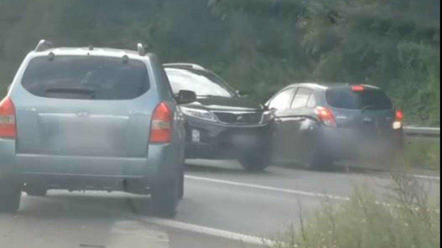 Nachrichten aus Deutschland: Riskantes Wendemanöver auf der A1