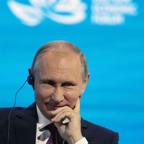 Wladimir Putin amüsierte sich auf einer Pressekonferenz prächtig auf Kosten von Washington