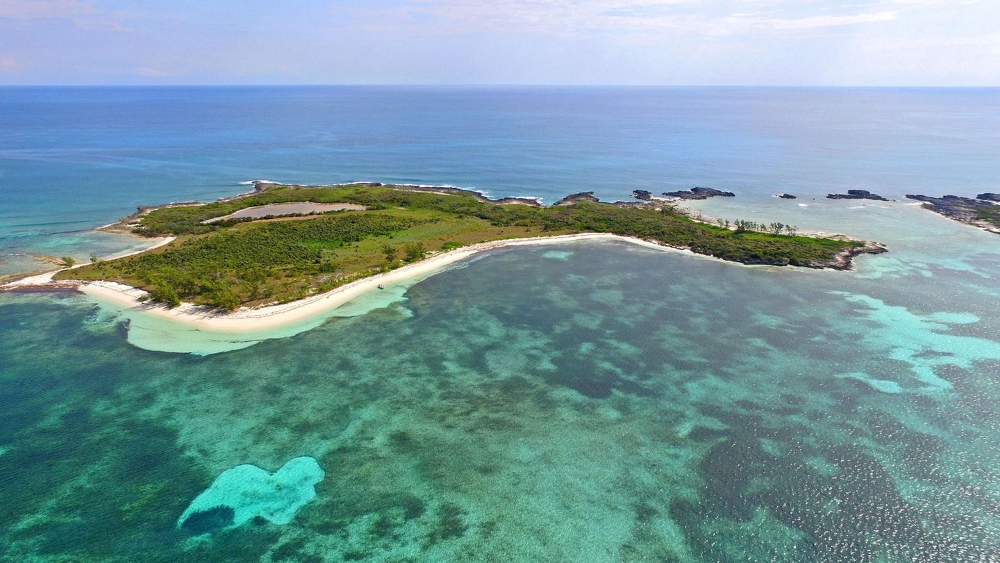 Insel-Kauf als Geldanlage: Wie wäre es mit einer kleinen Inseln in der Karibik? Petite Cay ist ein kleines Paradies und einer von rund 700 Inseln, die zu den Bahamas zählen. Die Insel ist rund 36 Hektar groß, verfügt über einen zauberhaften Strand und ist bislang noch nicht erschlossen. 3,75 Millionen Dollar müssen Käufer zahlen. Hier gibt es mehr Infos. Wie wäre es mit einer kleinen Inseln in der Karibik? Petite Cay ist ein kleines Paradies und einer von rund 700 Inseln, die zu den Bahamas zählen. Die Insel ist rund 36 Hektar groß, verfügt über einen zauberhaften Strand und ist bislang noch nicht erschlossen. 3,75 Millionen Dollar müssen Käufer zahlen. Hier gibt es mehr Infos.