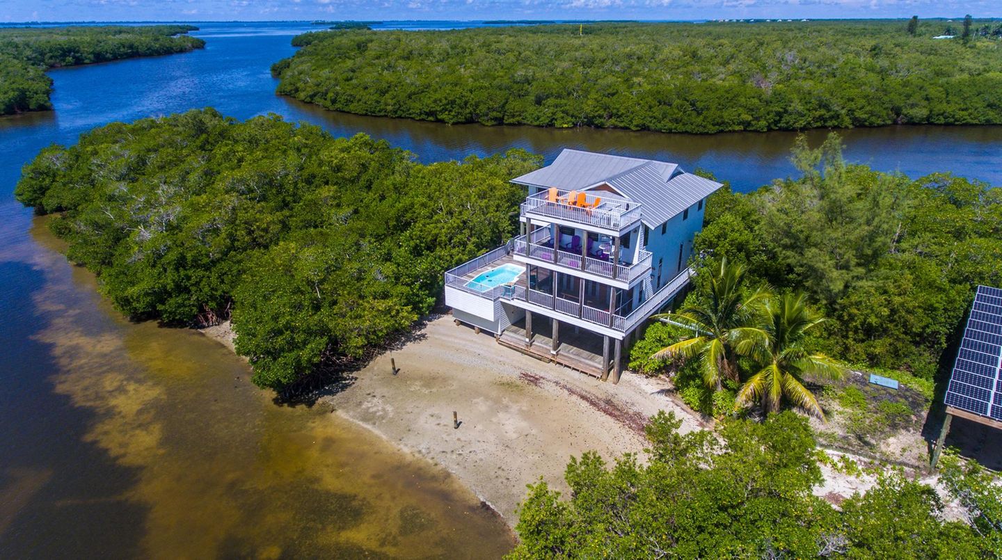 Insel-Kauf als Geldanlage: Dieses Schmuckstück wurde bislang vermietet - und könnte sich somit als Geldanlage perfekt eignen. Die 4 Hektar große Insel befindet sich in Florida in der Nähe von Boca Grande. Den Preis gibt es auf Anfrage, Dieses Schmuckstück wurde bislang vermietet - und könnte sich somit als Geldanlage perfekt eignen. Die 4 Hektar große Insel befindet sich in Florida in der Nähe von Boca Grande. Den Preis gibt es auf Anfrage,