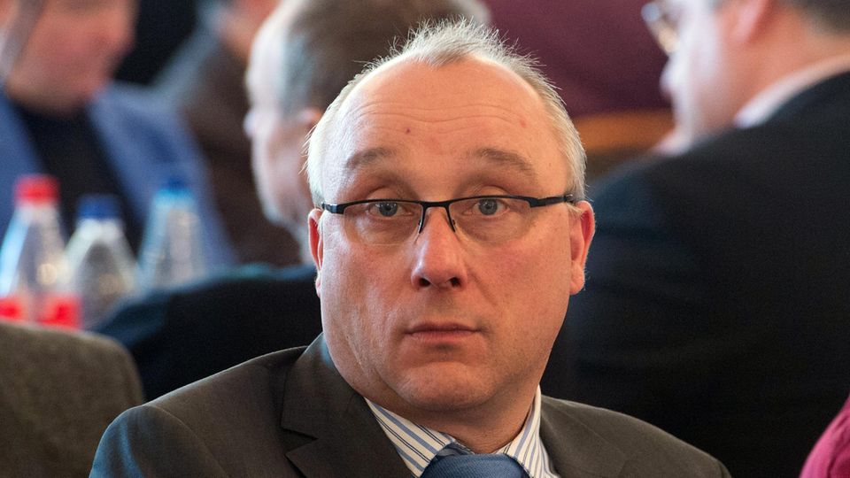 Bundestagswahl 2017: Ein Disziplinarverfahren brachte dem rechten Richter Jens Maier einen Verweis Ein Disziplinarverfahren brachte dem rechten Richter Jens Maier einen Verweis