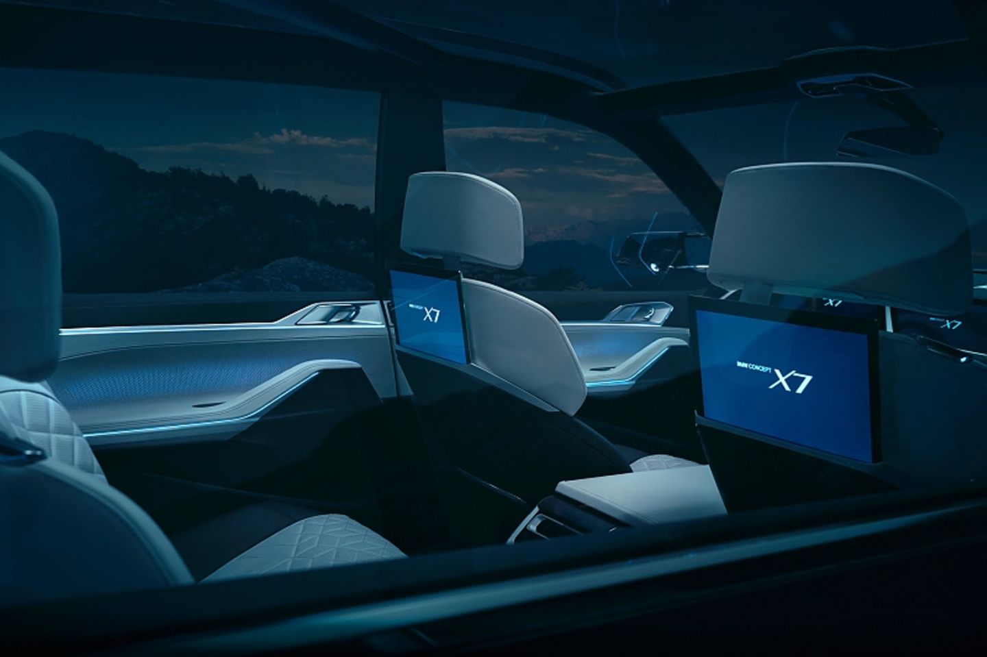 BMW X7 Concept 2017 - sechs bequeme Einzelsitze mit allem erdenklichen Komfort
