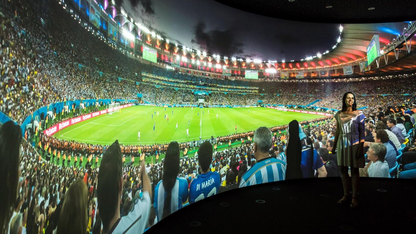Neue TV-Technik auf der IFA 2017: Verschmelzung der Welten