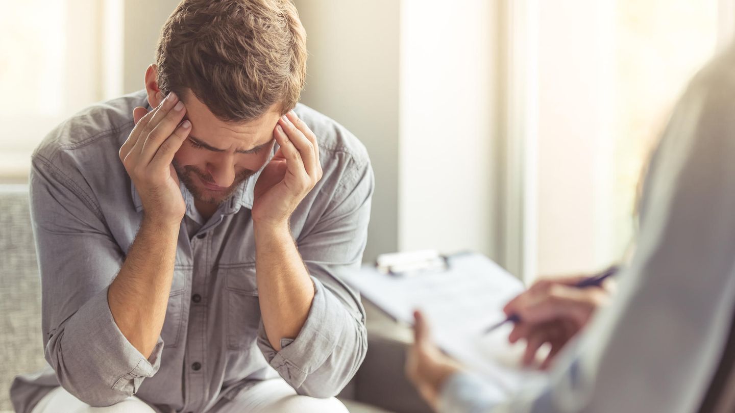 Bewerber beim Vorstellungsgespräch für einen Job