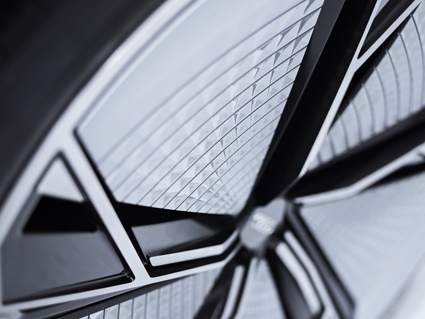 Audi Aicon 2017 - ein mächtiger Radsatz