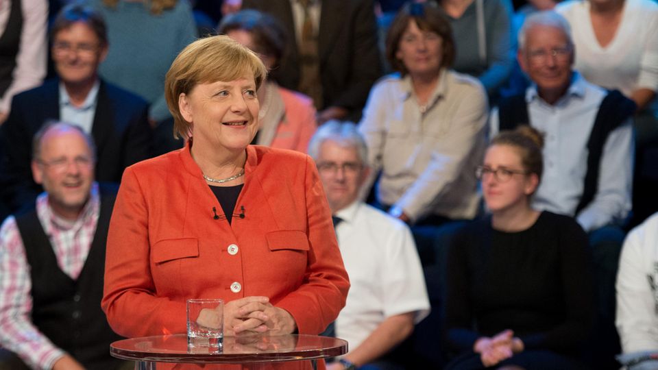 Angela Merkel lächelt in der ARD-Wahlarena: Kein Zweifel, dass sie den Job noch vier Jahre macht