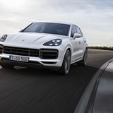 Der Porsche Cayenne Turbo hat einen aktiven Heckspoiler