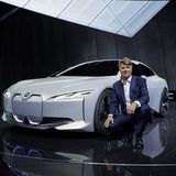 BMW Chef Harald Krüger vor der i Vision Dynamics