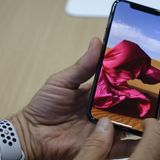 Mit seinem "Super Retina"-Display mit 2436 x 1125 Bildpunkten ist das iPhone X das bisher höchstauflösende iPhone