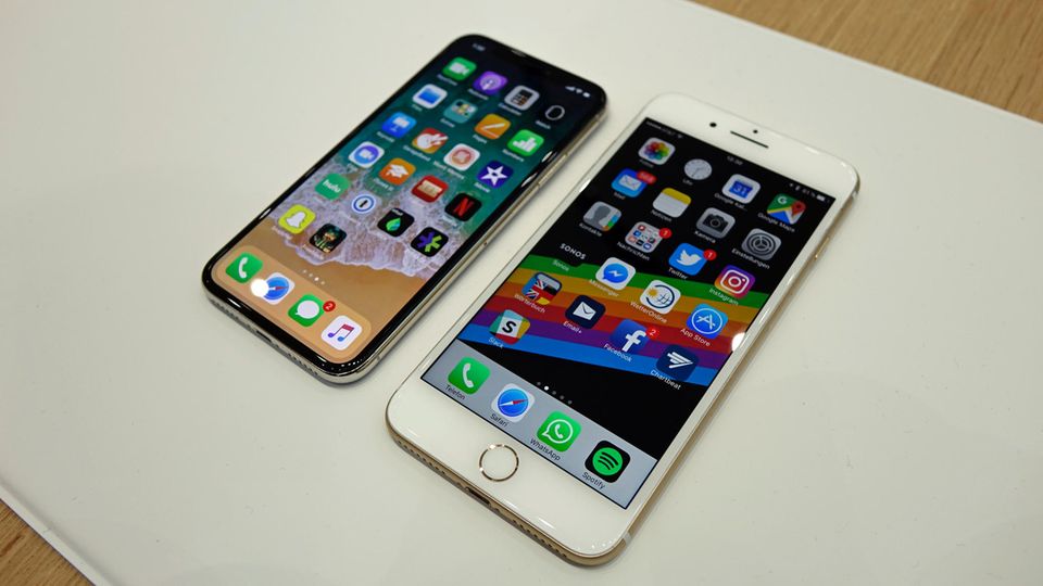 Links das iPhone X, rechts das iPhone 7 Plus. Links das iPhone X, rechts das iPhone 7 Plus.