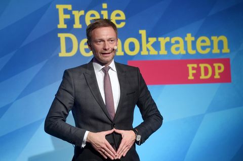 Christian Lindner, Parteichef der FDP bei einem Wahlauftritt. Die CDU und die FDP bekommen Parteispenden in Millionenhöhe