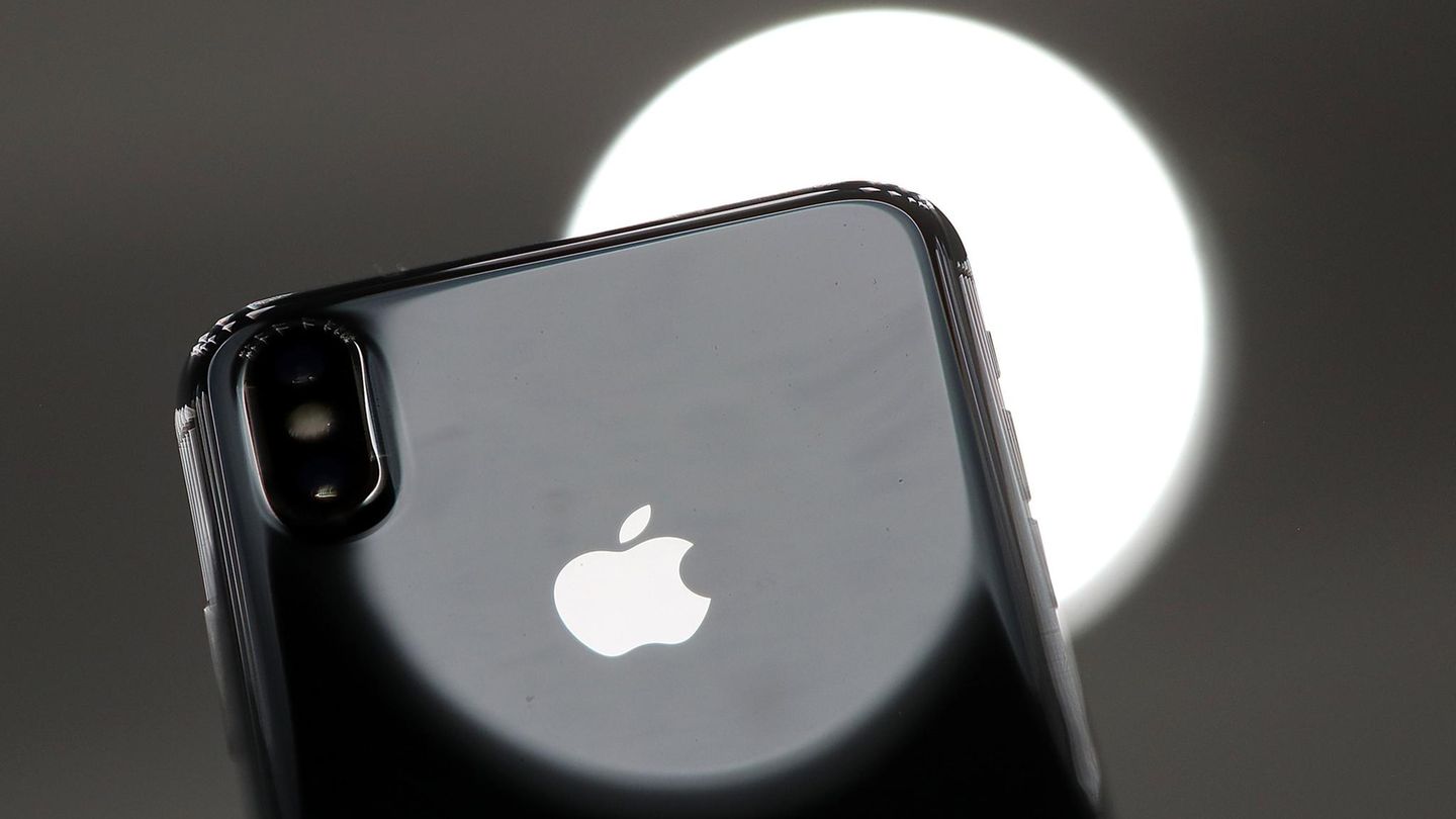 iPhone X