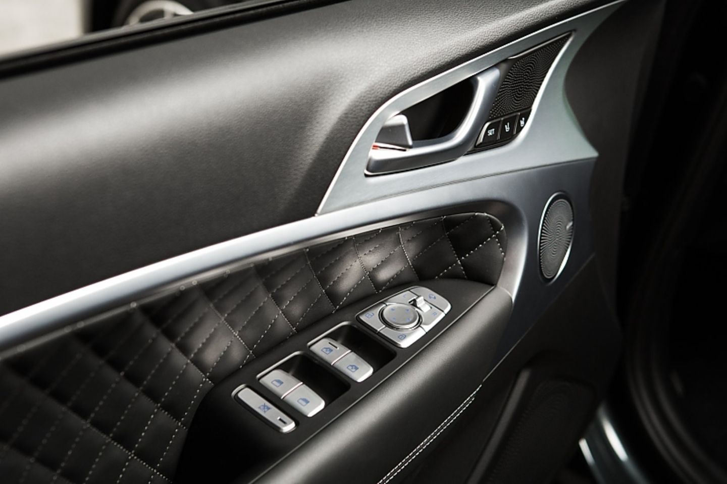 Genesis G70 - Detailarbeit
