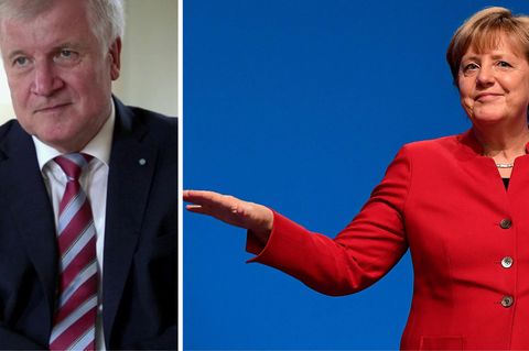 In einem ziemlich leeren Raum sitzt CSU-Politiker Horst Seehofer auf einem Stuhl und berichtet über seine Streits mit Merkel