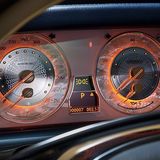 Die bernsteinfarbenen Dioden verraten die BMW-Technik