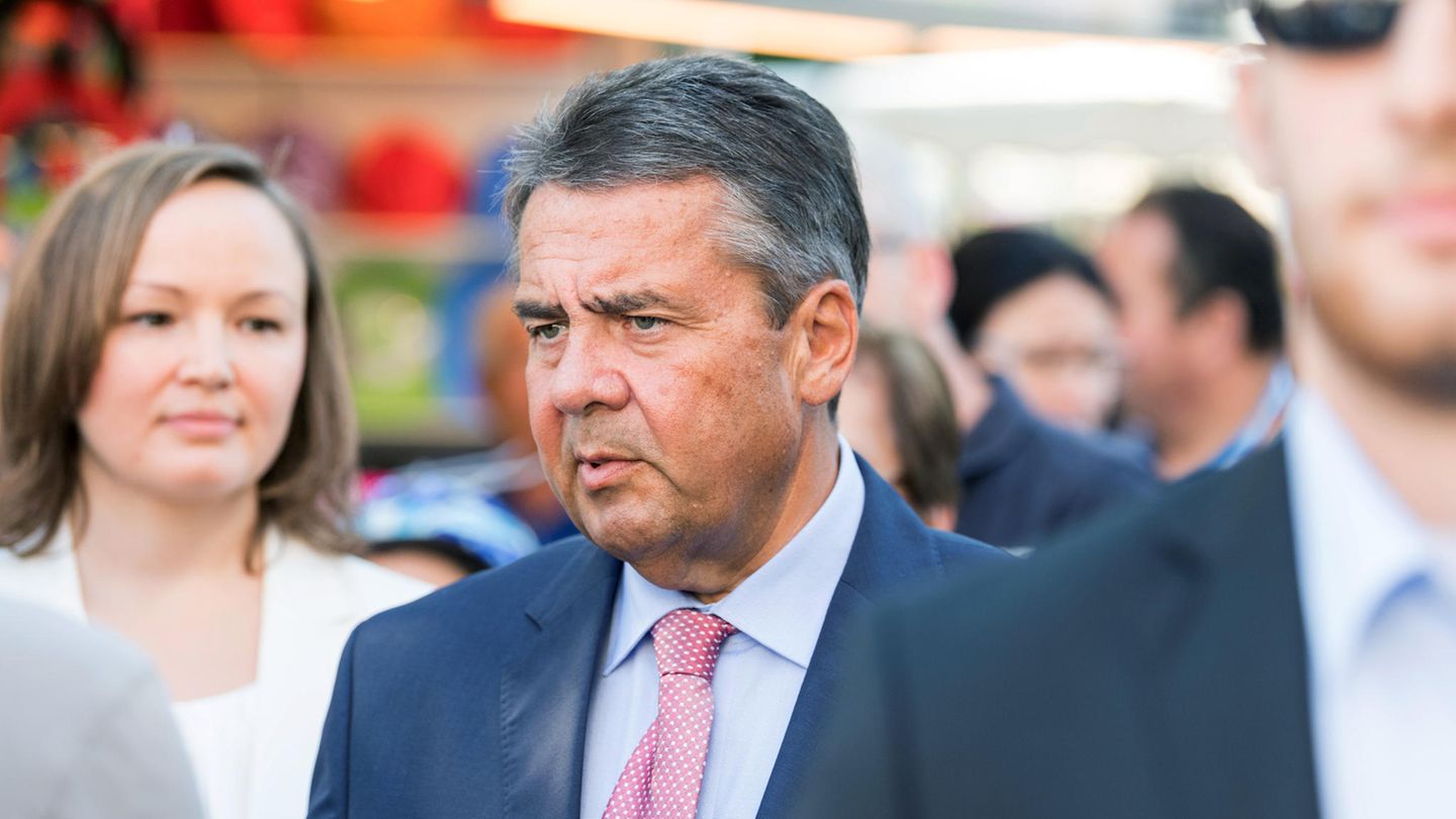 Sigmar Gabriel bemüht sich um eine Lösung im Nordkorea-Konflikt: Der Außenminister bei einer Veranstaltung in Kirchheim.