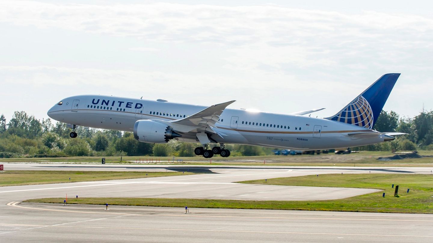 United 787-9