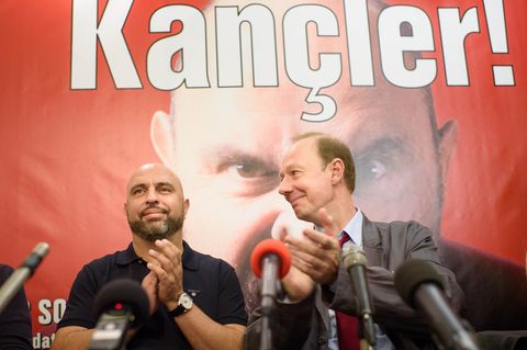 Bundestagswahl: Bin ich "undemokratisch", wenn ich Die Partei wähle?