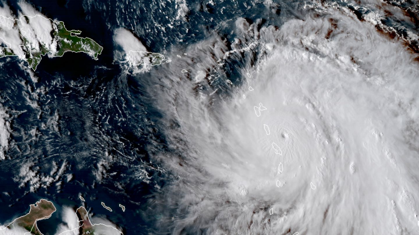 Hurrikan "Maria" trifft auf Karibikinsel Dominica