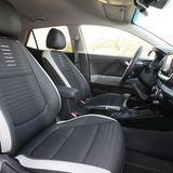 Die Beinauflage der Sitze ist recht kurz