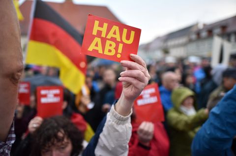 Wahlkampfveranstaltungen der CDU mit Angela Merkel wie hier in Finsterwalde, Brandenburg, wurden zuletzt häufig von Gegendemonstranten gestört