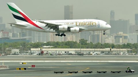 Mit knapp 100 Maschinen vom Typ Airbus A380 sind Emirates Airlines die weltweit größten Betreiber dieses Flugzeugtyps, der auch auf den Strecken von Dubai nach München, Frankfurt und Düsseldorf zum Einsatz kommt.