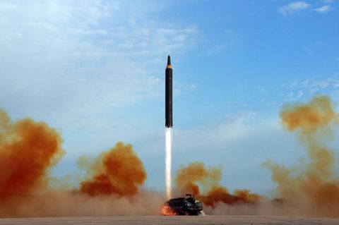 Fragen und Antworten: Wie viele Atomwaffen gibt es überhaupt weltweit - und hat Deutschland auch welche?