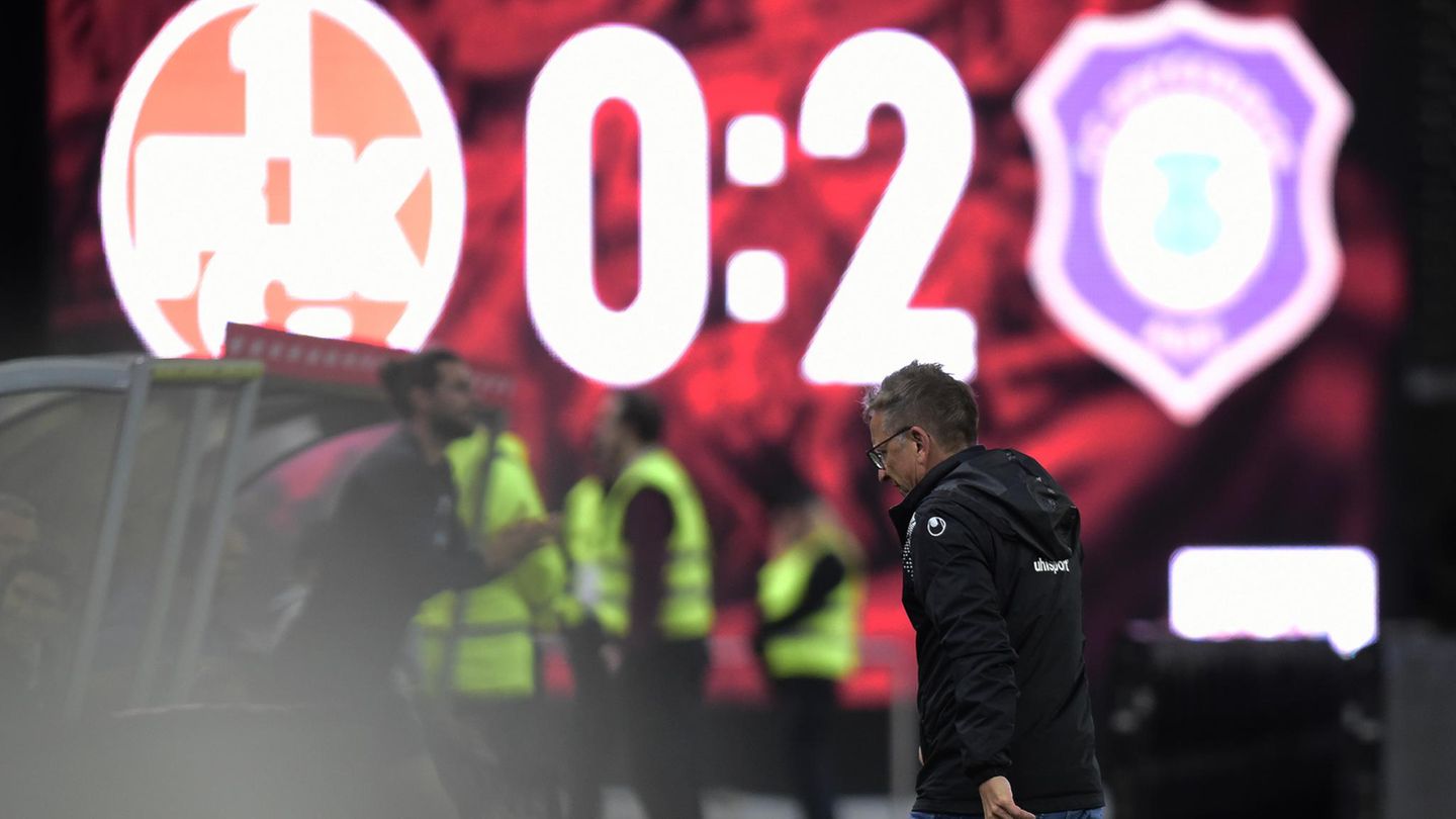 Norbert Meier nach dem Spiel gegen Erzgebirge Aue