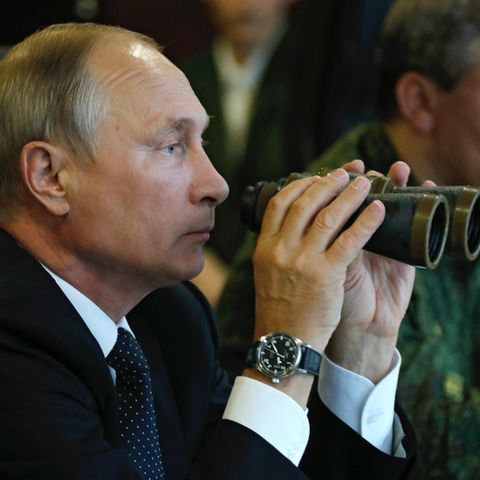 Wladimir Putin beobachtet das Manöver "Zapad"